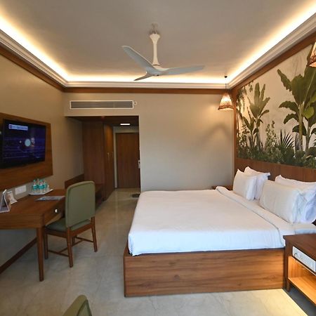 Rns Residency Sea View Otel Māvalli Dış mekan fotoğraf