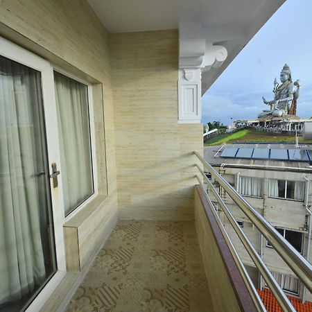 Rns Residency Sea View Otel Māvalli Dış mekan fotoğraf