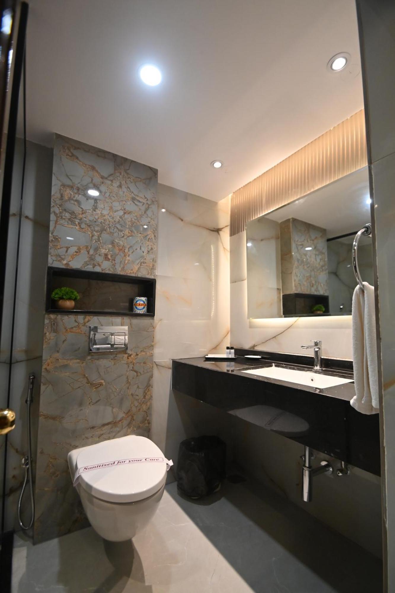 Rns Residency Sea View Otel Māvalli Dış mekan fotoğraf