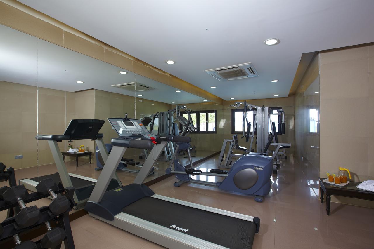 Rns Residency Sea View Otel Māvalli Dış mekan fotoğraf