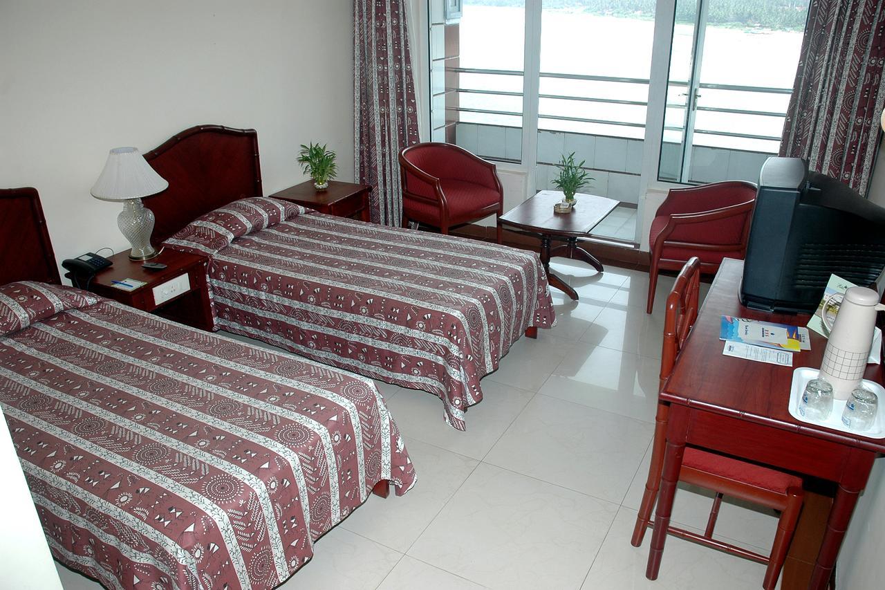 Rns Residency Sea View Otel Māvalli Dış mekan fotoğraf
