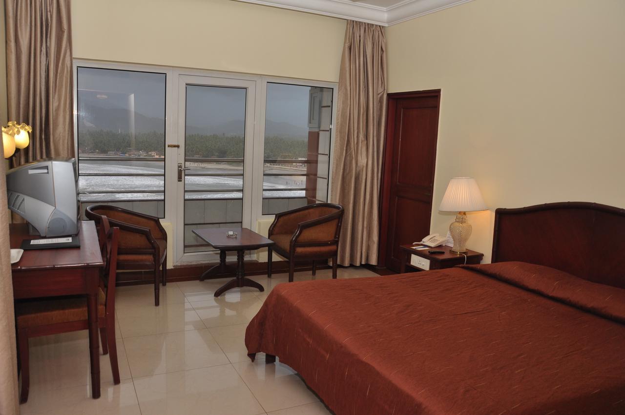 Rns Residency Sea View Otel Māvalli Dış mekan fotoğraf